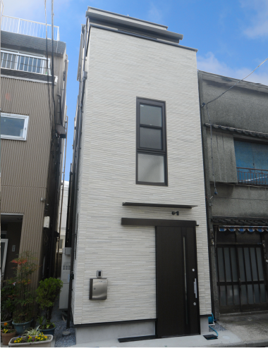 間口が狭い建物
