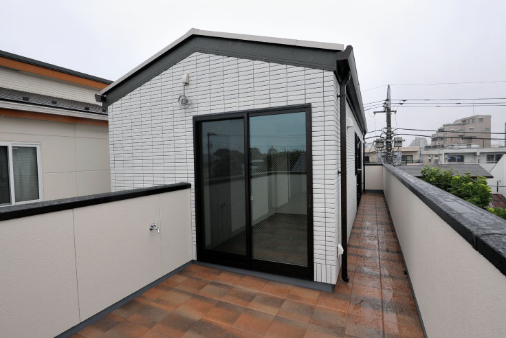 【土間のある注文住宅】敷地33.83坪|延床35.7坪!<br>元からあるお庭を活かした屋上バルコニー付き3階建て