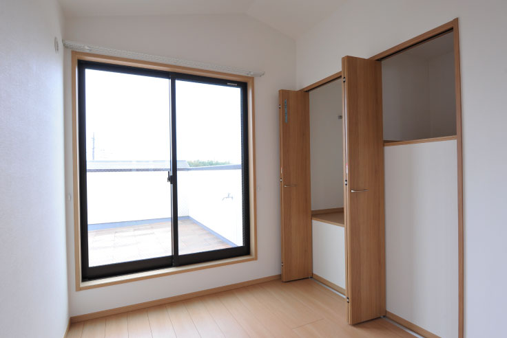 【土間のある注文住宅】敷地33.83坪|延床35.7坪!<br>元からあるお庭を活かした屋上バルコニー付き3階建て