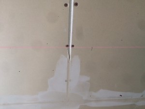 クロス下地パテ埋め状況写真_8447
