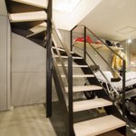 【混構造の家】敷地10.59坪｜延床24.49坪！<br>約10坪の敷地で１階ガレージ。解決策は１階に鉄骨、２～３階が木造の混構造