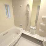 【３階建て狭小住宅】敷地40.65坪｜延床23.42坪！<br>旗竿地でも光あふれる開放的な空間を実現。鉄骨階段と飾り梁が魅力