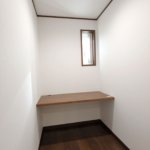 【３階建て狭小住宅】敷地40.65坪｜延床23.42坪！<br>旗竿地でも光あふれる開放的な空間を実現。鉄骨階段と飾り梁が魅力