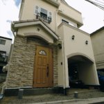 【木造５層住宅を実現】敷地24.22坪｜延床57.48坪！<br>間口が狭く、奥行きが深い。木造吹抜け付きの地下室、1〜3階、屋上の5層住宅