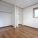 【３階建て狭小住宅】敷地40.65坪｜延床23.42坪！<br>旗竿地でも光あふれる開放的な空間を実現。鉄骨階段と飾り梁が魅力