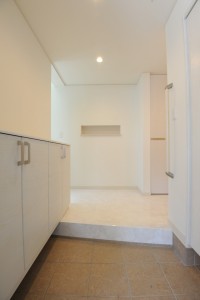 1F玄関-10