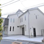 【ロフト付き二世帯住宅】敷地81.61坪｜延床84.01坪！<br>吹き抜けで開放的なリビングが特徴。将来の二世帯を考えた工夫満載