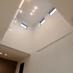 【ロフト付き二世帯住宅】敷地81.61坪｜延床84.01坪！<br>吹き抜けで開放的なリビングが特徴。将来の二世帯を考えた工夫満載