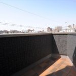 【屋上付き二世帯住宅】敷地36.25坪｜延床82.81坪！<br>変形地でも『鉄骨造並み』の広い間口で車3台が置けるビルトインガレージ