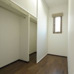 【ロフト付き二世帯住宅】敷地81.61坪｜延床84.01坪！<br>吹き抜けで開放的なリビングが特徴。将来の二世帯を考えた工夫満載
