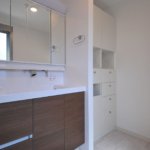 【屋上付き二世帯住宅】敷地36.25坪｜延床82.81坪！<br>変形地でも『鉄骨造並み』の広い間口で車3台が置けるビルトインガレージ