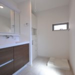 【屋上付き二世帯住宅】敷地36.25坪｜延床82.81坪！<br>変形地でも『鉄骨造並み』の広い間口で車3台が置けるビルトインガレージ