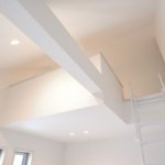 【屋上と屋根裏収納】敷地34.98坪｜延床35.19坪！<br>2階の上空間を上手に使った白黒のコントラストがスタイリッシュな注文住宅