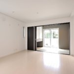 【独身男性向けアパート】敷地34.29坪｜延床49.77坪！<br>メンテナンスフリーな外壁総タイル張り。スタイリッシュな8世帯アパート