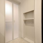 【屋上と屋根裏収納】敷地34.98坪｜延床35.19坪！<br>2階の上空間を上手に使った白黒のコントラストがスタイリッシュな注文住宅