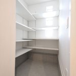 【屋上付き3階建て住宅】敷地27.90坪｜延床49.34坪！<br>パントリーから趣味のスペースまで造作の稼動棚で空間をうまく使った住宅
