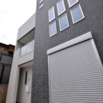 【屋上と屋根裏収納】敷地34.98坪｜延床35.19坪！<br>2階の上空間を上手に使った白黒のコントラストがスタイリッシュな注文住宅