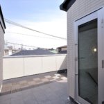 【屋上と屋根裏収納】敷地34.98坪｜延床35.19坪！<br>2階の上空間を上手に使った白黒のコントラストがスタイリッシュな注文住宅