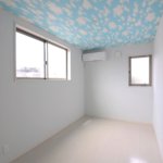 【屋上付き3階建て住宅】敷地27.90坪｜延床49.34坪！<br>パントリーから趣味のスペースまで造作の稼動棚で空間をうまく使った住宅