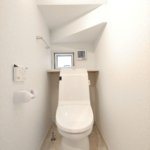 【屋上と屋根裏収納】敷地34.98坪｜延床35.19坪！<br>2階の上空間を上手に使った白黒のコントラストがスタイリッシュな注文住宅