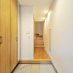 【1階賃貸併用】敷地25.18坪｜延床44.02坪！<br>防音対策バッチリ。キレイな外観が長続きする総タイル張りの3階建て住宅