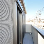 【1階賃貸併用】敷地25.18坪｜延床44.02坪！<br>防音対策バッチリ。キレイな外観が長続きする総タイル張りの3階建て住宅