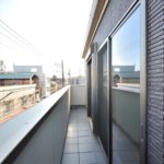 【1階賃貸併用】敷地25.18坪｜延床44.02坪！<br>防音対策バッチリ。キレイな外観が長続きする総タイル張りの3階建て住宅