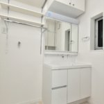 【ホームエレベーター付き住宅】敷地11.34坪｜延床23.54坪！<br>約11坪の土地をめいっぱい活用。光あふれるリビングが魅力な３階建て