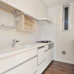 【ホームエレベーター付き住宅】敷地11.34坪｜延床23.54坪！<br>約11坪の土地をめいっぱい活用。光あふれるリビングが魅力な３階建て