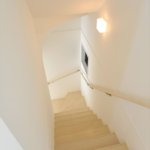 【約15.5畳の屋上付き】敷地24.48坪｜延床32.93坪！<br>外観は美しい白タイルに各部屋使い勝手＆カラーにもこだわる３階建て