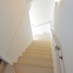 【約15.5畳の屋上付き】敷地24.48坪｜延床32.93坪！<br>外観は美しい白タイルに各部屋使い勝手＆カラーにもこだわる３階建て