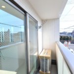【約15.5畳の屋上付き】敷地24.48坪｜延床32.93坪！<br>外観は美しい白タイルに各部屋使い勝手＆カラーにもこだわる３階建て