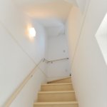 【約15.5畳の屋上付き】敷地24.48坪｜延床32.93坪！<br>外観は美しい白タイルに各部屋使い勝手＆カラーにもこだわる３階建て