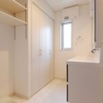 【約20坪の二世帯住宅】敷地19.60坪｜延床31.24坪！<br>玄関1つ、水回り2つのコンパクト設計でもこだわりの二世帯住宅