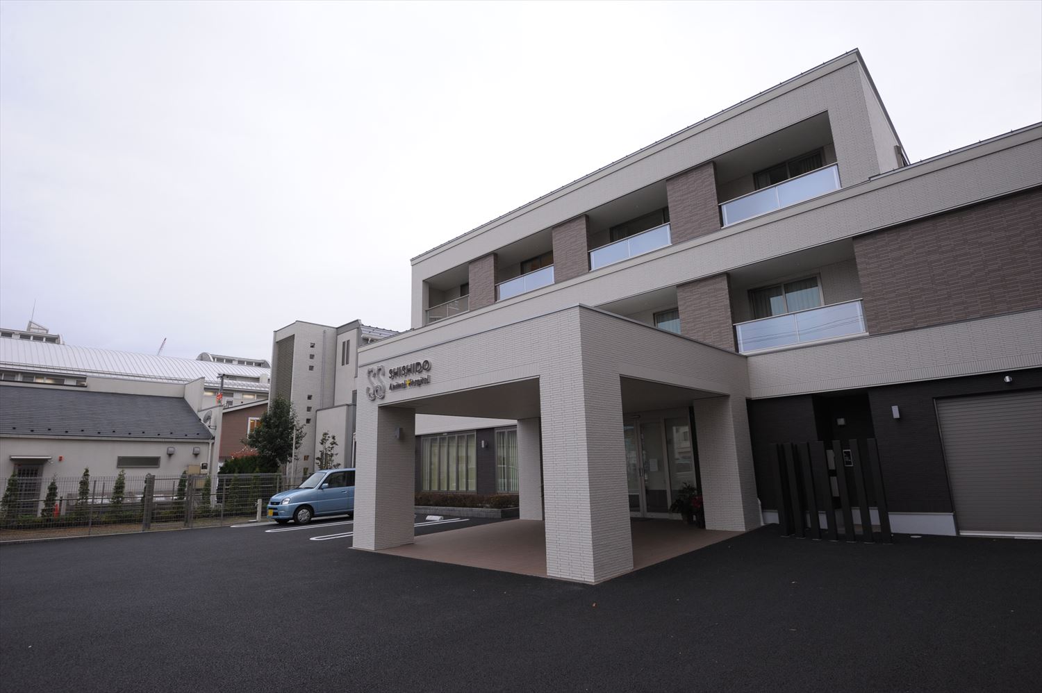 【動物病院併用3階建て住宅】敷地266.9坪|延床216.38坪!<br>ご来院の方を真剣に考えたデザイン&技術のおもてなし