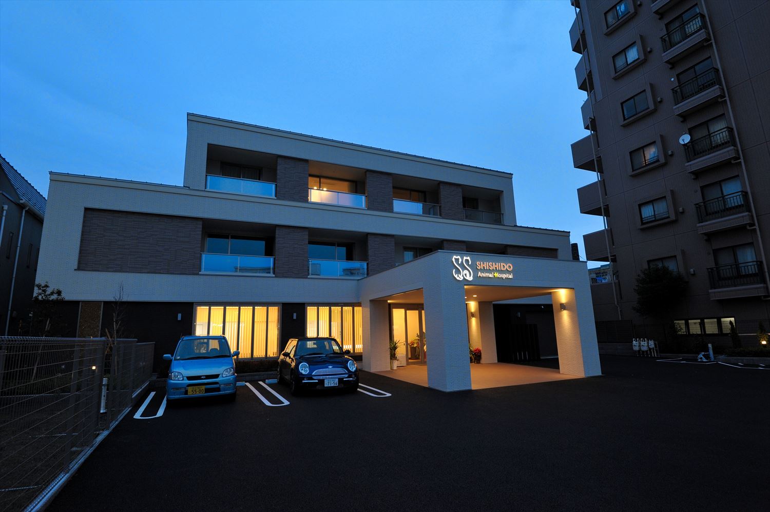 【動物病院併用3階建て住宅】敷地266.9坪|延床216.38坪!<br>ご来院の方を真剣に考えたデザイン&技術のおもてなし