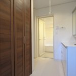 【高級かつスタイリッシュな外観】敷地30.03坪｜延床39.67坪！<br>法規制ギリギリまで広げた３階北側斜線部分は収納スペースに