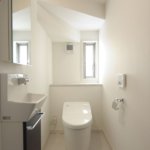【高級かつスタイリッシュな外観】敷地30.03坪｜延床39.67坪！<br>法規制ギリギリまで広げた３階北側斜線部分は収納スペースに