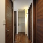 【高級かつスタイリッシュな外観】敷地30.03坪｜延床39.67坪！<br>法規制ギリギリまで広げた３階北側斜線部分は収納スペースに