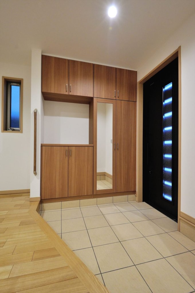 alt=”注文住宅の玄関レイアウト”