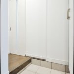 【リノベーション二世帯住宅】敷地34.07坪|延床71.91坪!<br>1階賃貸用店舗・倉庫スペース併用の居住空間が完全に独立した二世帯住宅