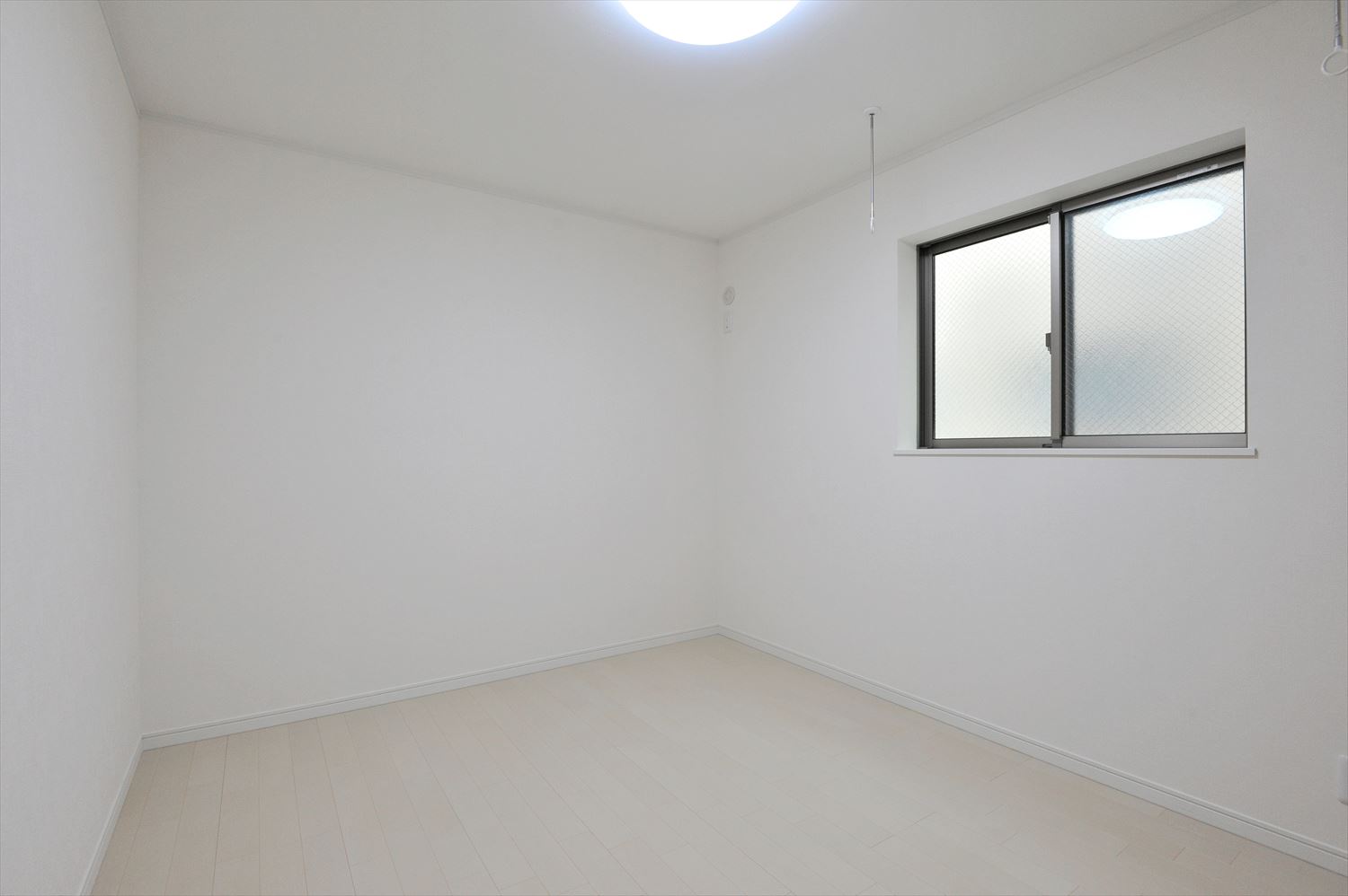 【リノベーション二世帯住宅】敷地34.07坪|延床71.91坪!<br>1階賃貸用店舗・倉庫スペース併用の居住空間が完全に独立した二世帯住宅