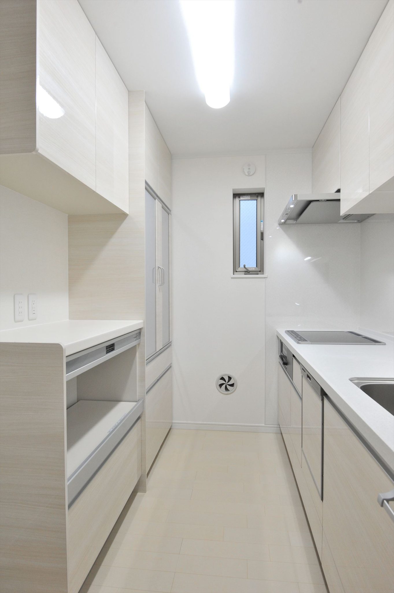 【リノベーション二世帯住宅】敷地34.07坪|延床71.91坪!<br>1階賃貸用店舗・倉庫スペース併用の居住空間が完全に独立した二世帯住宅