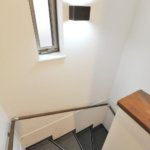 【リノベーション二世帯住宅】敷地34.07坪|延床71.91坪!<br>1階賃貸用店舗・倉庫スペース併用の居住空間が完全に独立した二世帯住宅