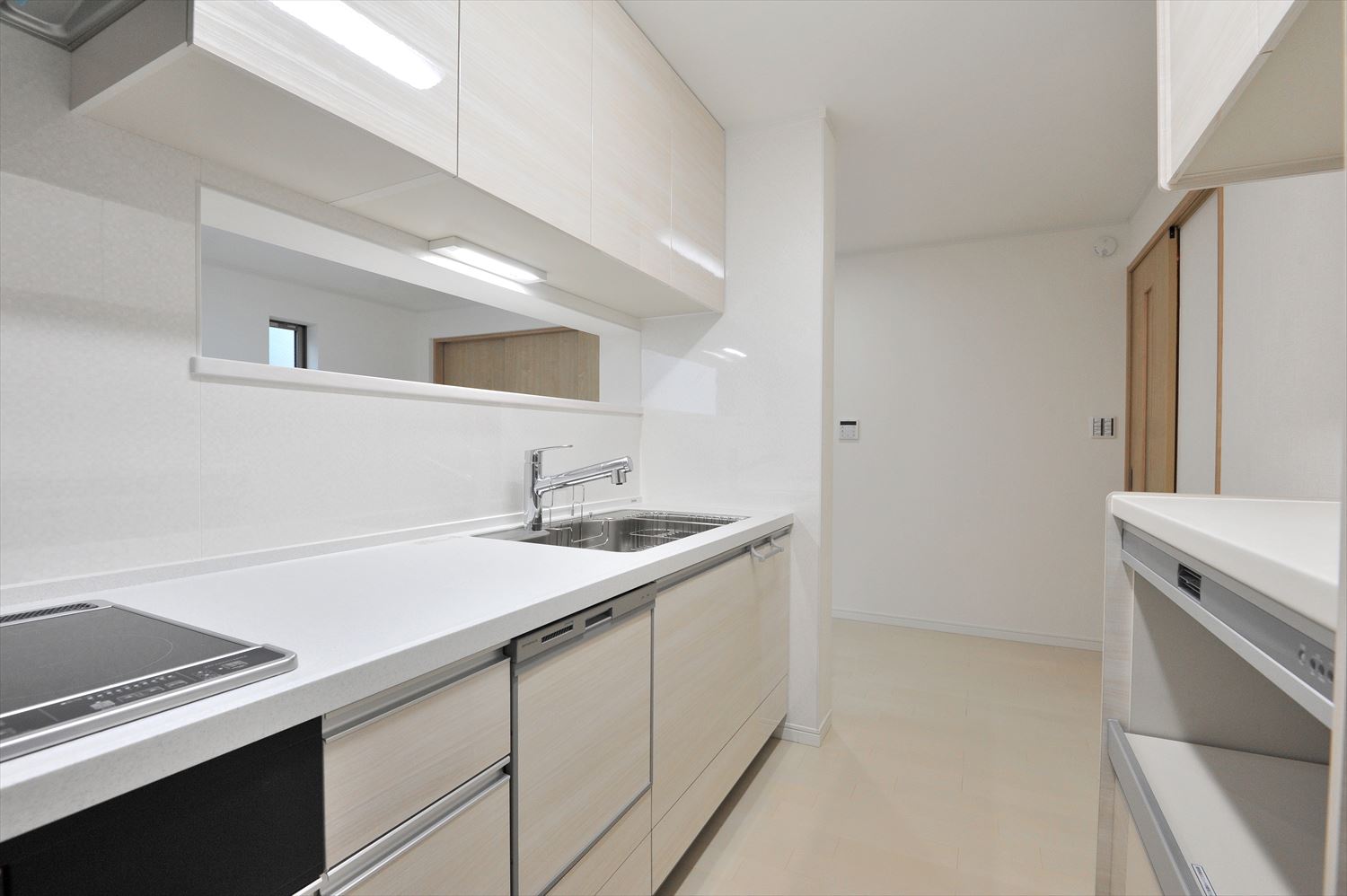 【リノベーション二世帯住宅】敷地34.07坪|延床71.91坪!<br>1階賃貸用店舗・倉庫スペース併用の居住空間が完全に独立した二世帯住宅