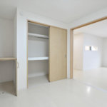 【リノベーション二世帯住宅】敷地34.07坪|延床71.91坪!<br>1階賃貸用店舗・倉庫スペース併用の居住空間が完全に独立した二世帯住宅