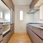 【ＬＤＫの広々空間】敷地17.16坪｜延床27.53坪！<br>オープンな鉄骨階段、吹抜けなど光を多く取り入れた素敵なお住まい