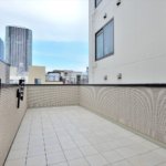【木造４階建て】敷地10.12坪｜延床27.75坪！<br>限られた敷地に地下と屋上4階の6層住宅