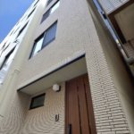 【木造４階建て】敷地10.12坪｜延床27.75坪！<br>限られた敷地に地下と屋上4階の6層住宅