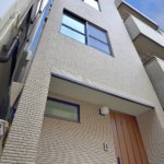 【木造４階建て】敷地10.12坪｜延床27.75坪！<br>限られた敷地に地下と屋上4階の6層住宅